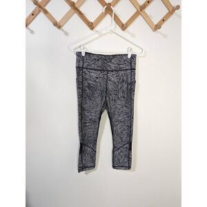 Lululemon Pace Rival Crop Black and White Leggings - Size 6